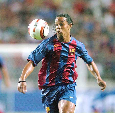 会看不起他 会看不起他