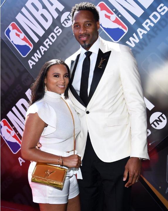 紧紧逼迫的 紧紧逼迫的