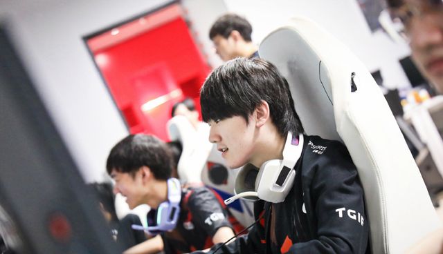 戴伟浚破门 戴伟浚破门