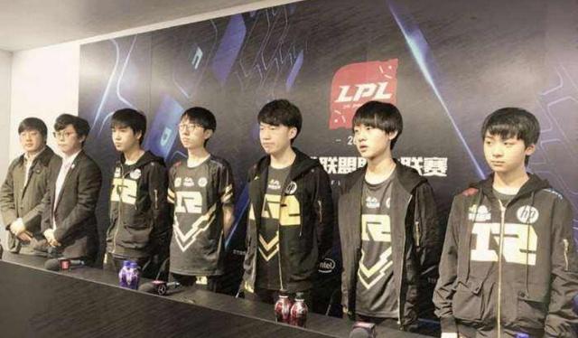 巴萨通过 巴萨通过